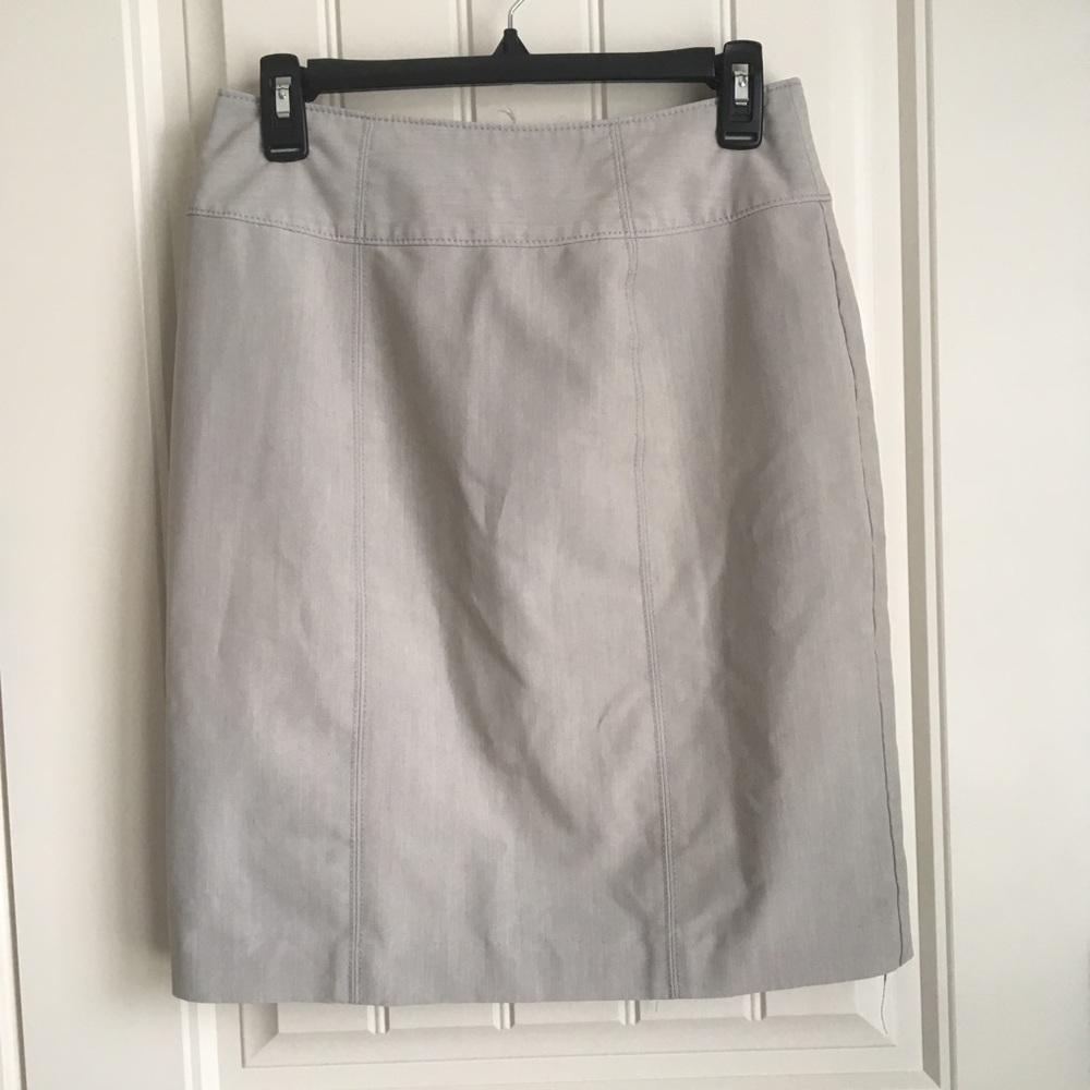 🚫SOLD!!!🚫 Worthington Gray Pencil Skirt